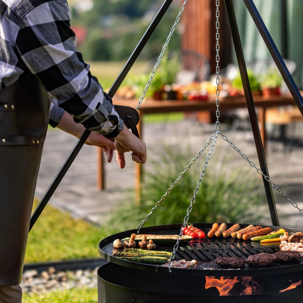 VIKING – XXL 180cm Schwenkgrill mit Kurbel &  Ø 80 cm Grillrost für echtes Grillvergnügen